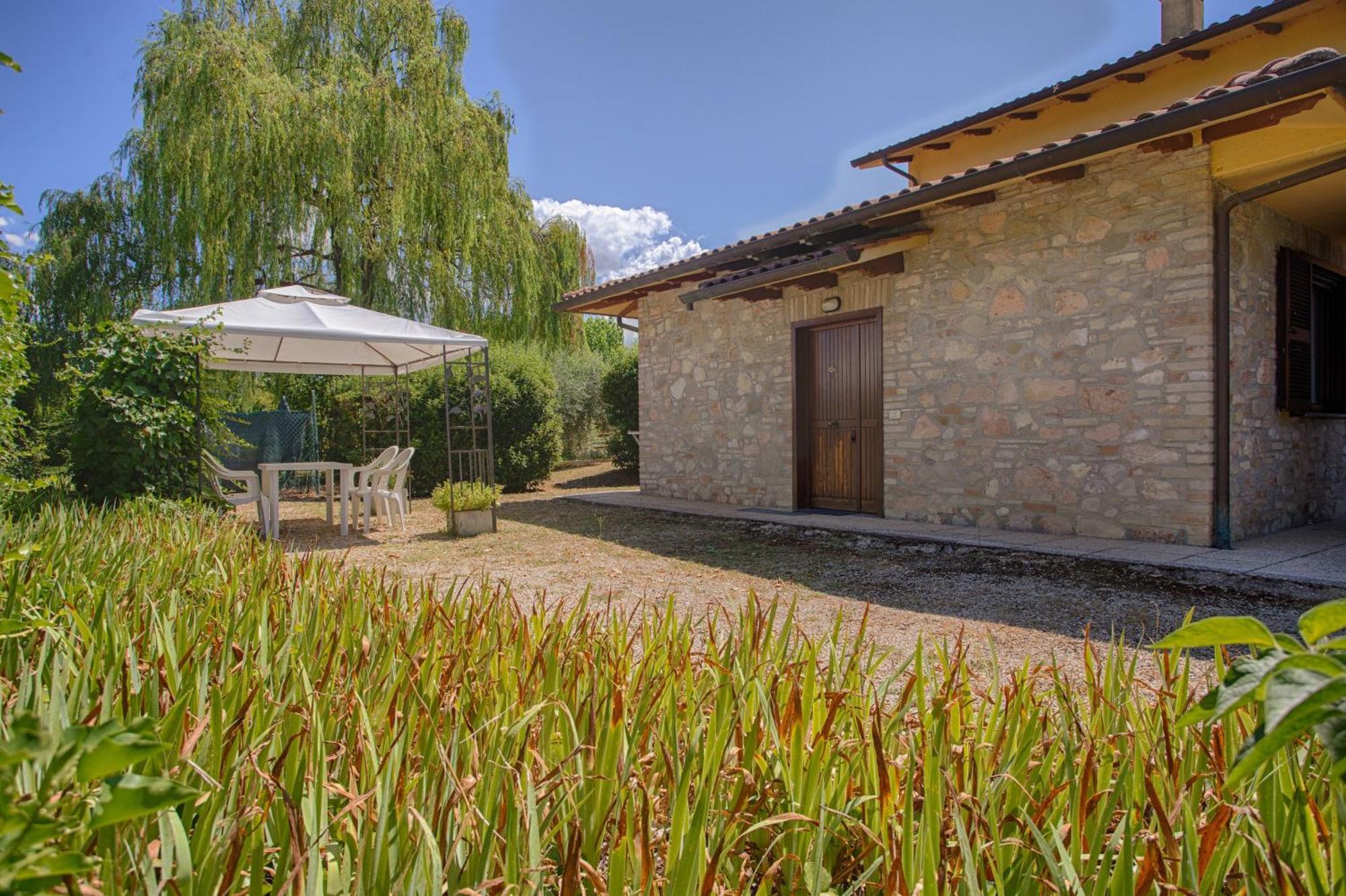Agriturismo La Mora Assisi Exterior photo